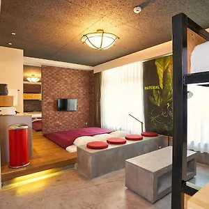 Hotel Material ***